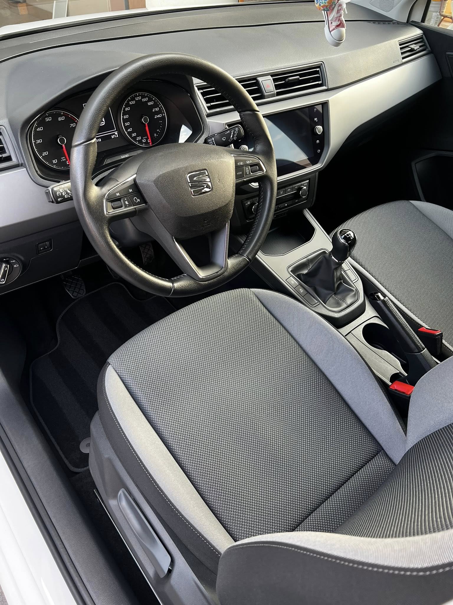 Seat ibiza po deteilingu wnętrza - Drugi Blask autodetailing